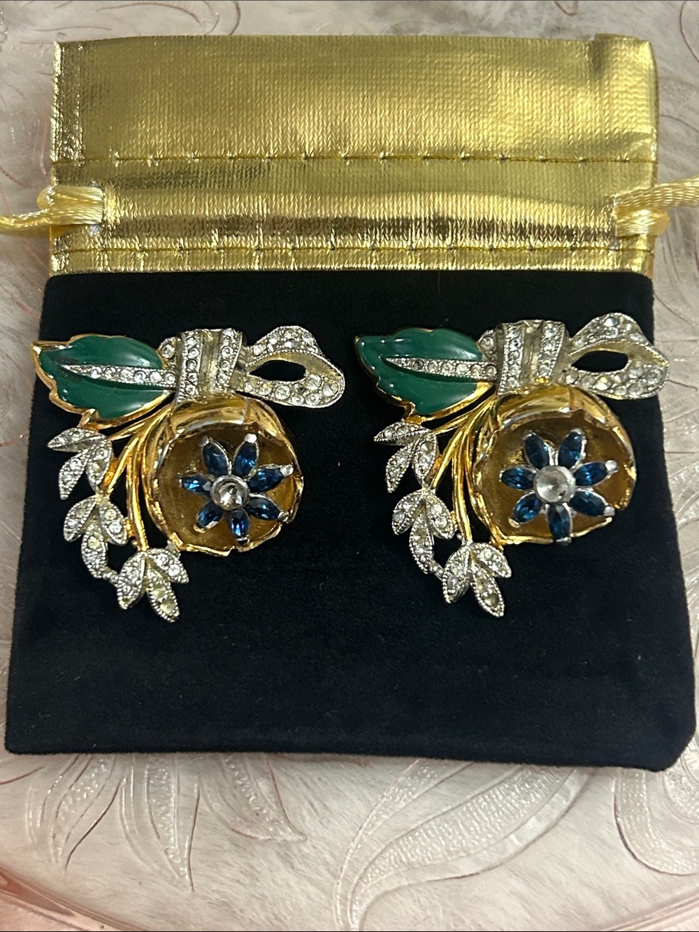 Coro Quivering Camellia Duette 1930’s/1940’s  Adolph Katz earrings missing clasp